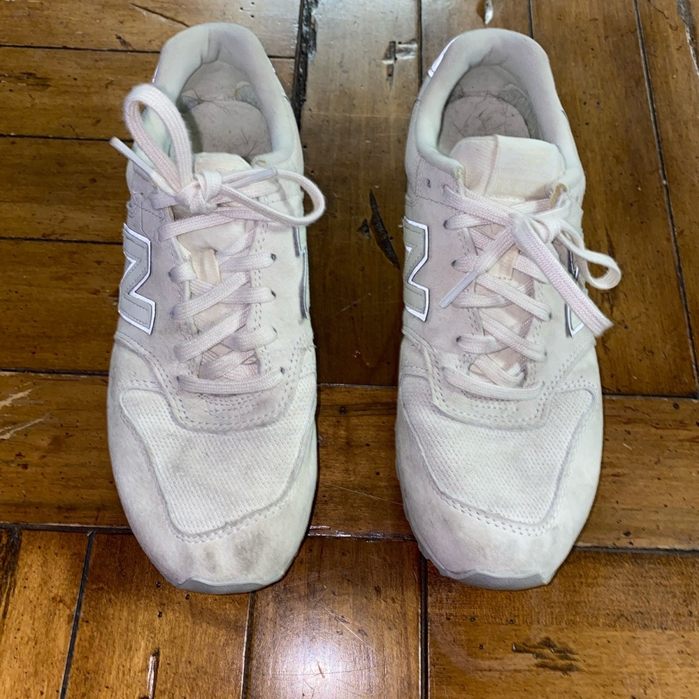 New balance shoes